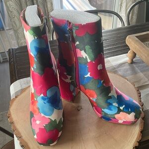 Corkys Slug Bug Flower New in Box